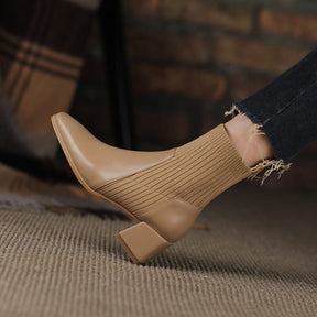 Bota Cano Curto feminina de Couro Legítimo