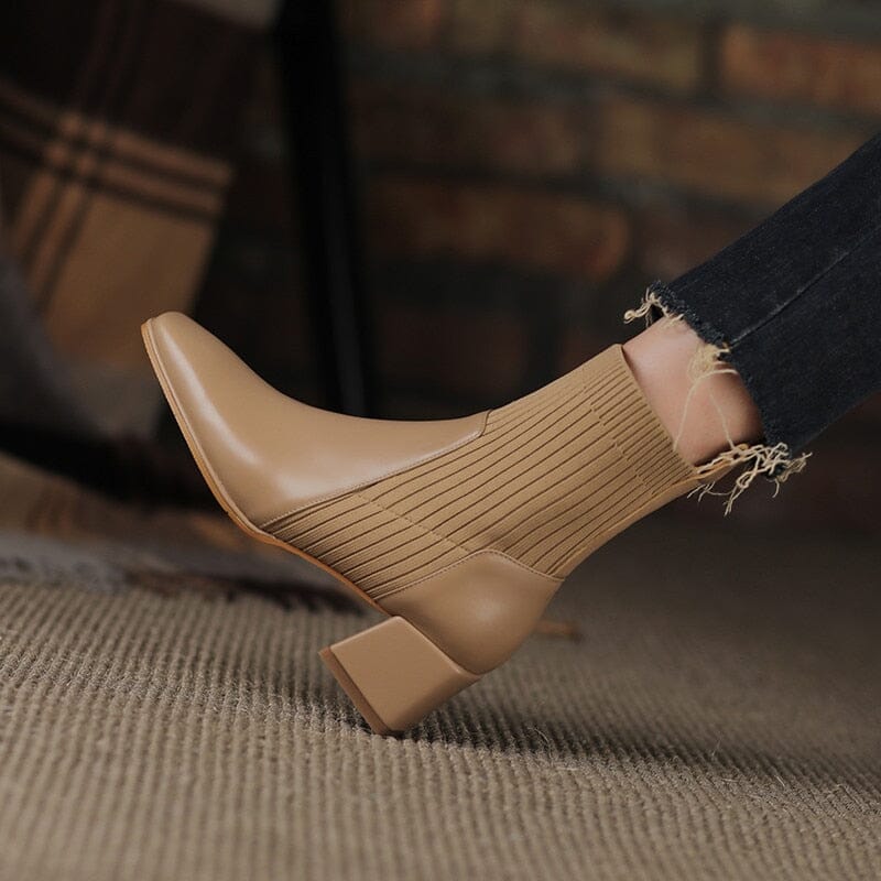 Bota Cano Curto feminina de Couro Legítimo